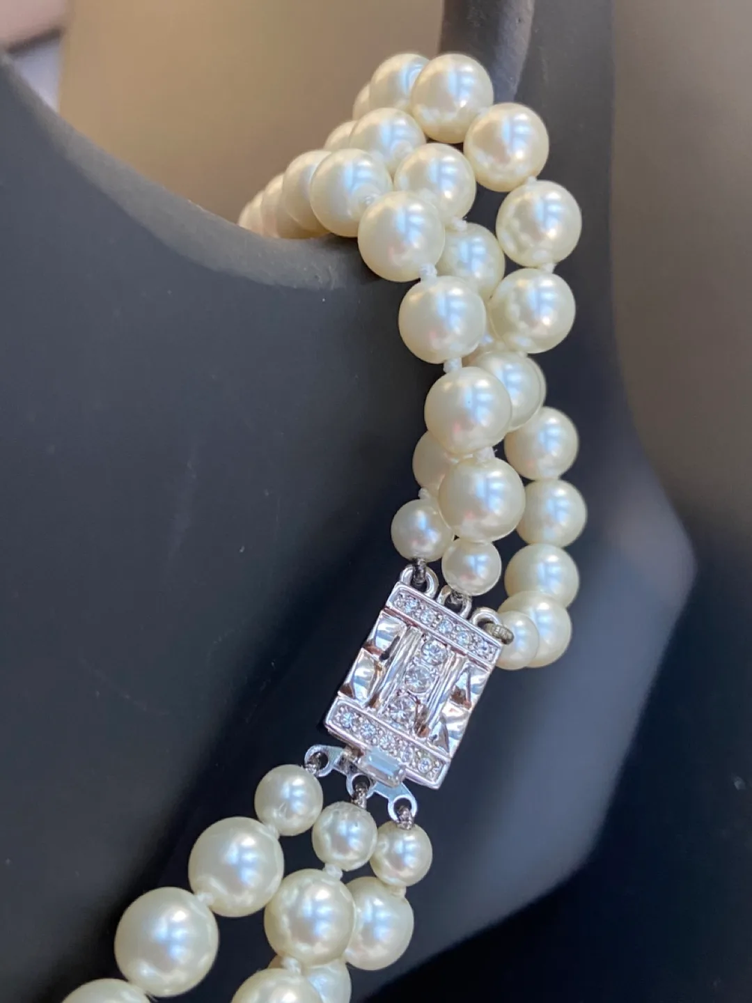 Camrose & Kross - Jackie Kennedy - JBK 3 Row Pearl Necklace image indicator(2)