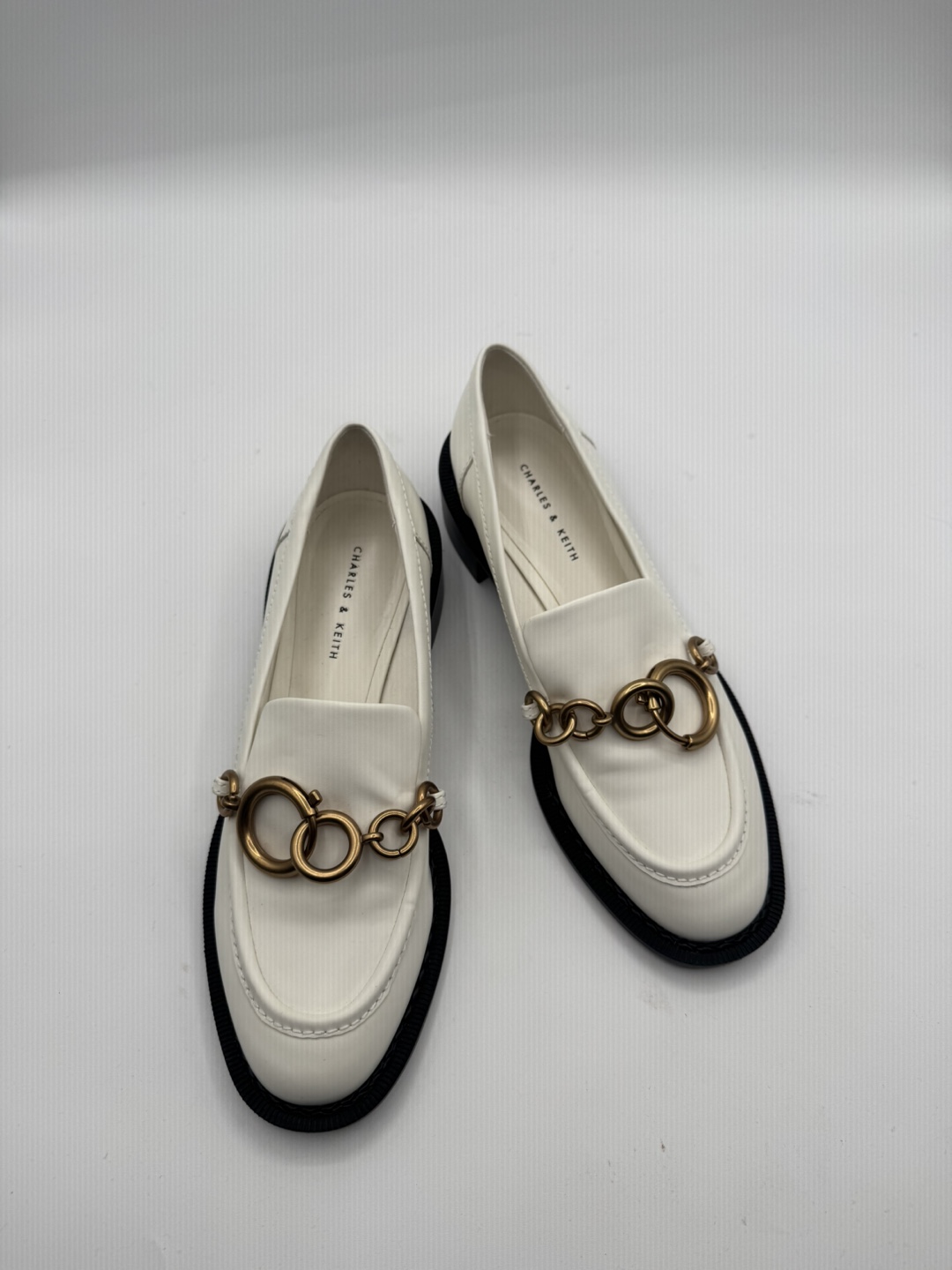 Charles & Keith White Chain Loafers - photo 3