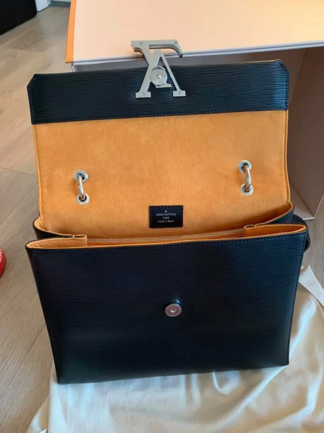 Louis Vuitton Black Empreinte Leather Handbag image indicator(2)