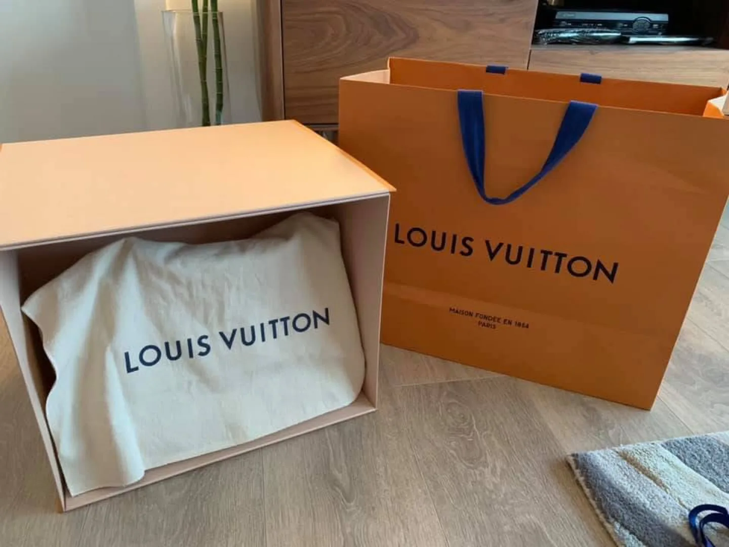 Louis Vuitton Black Empreinte Leather Handbag image indicator(4)