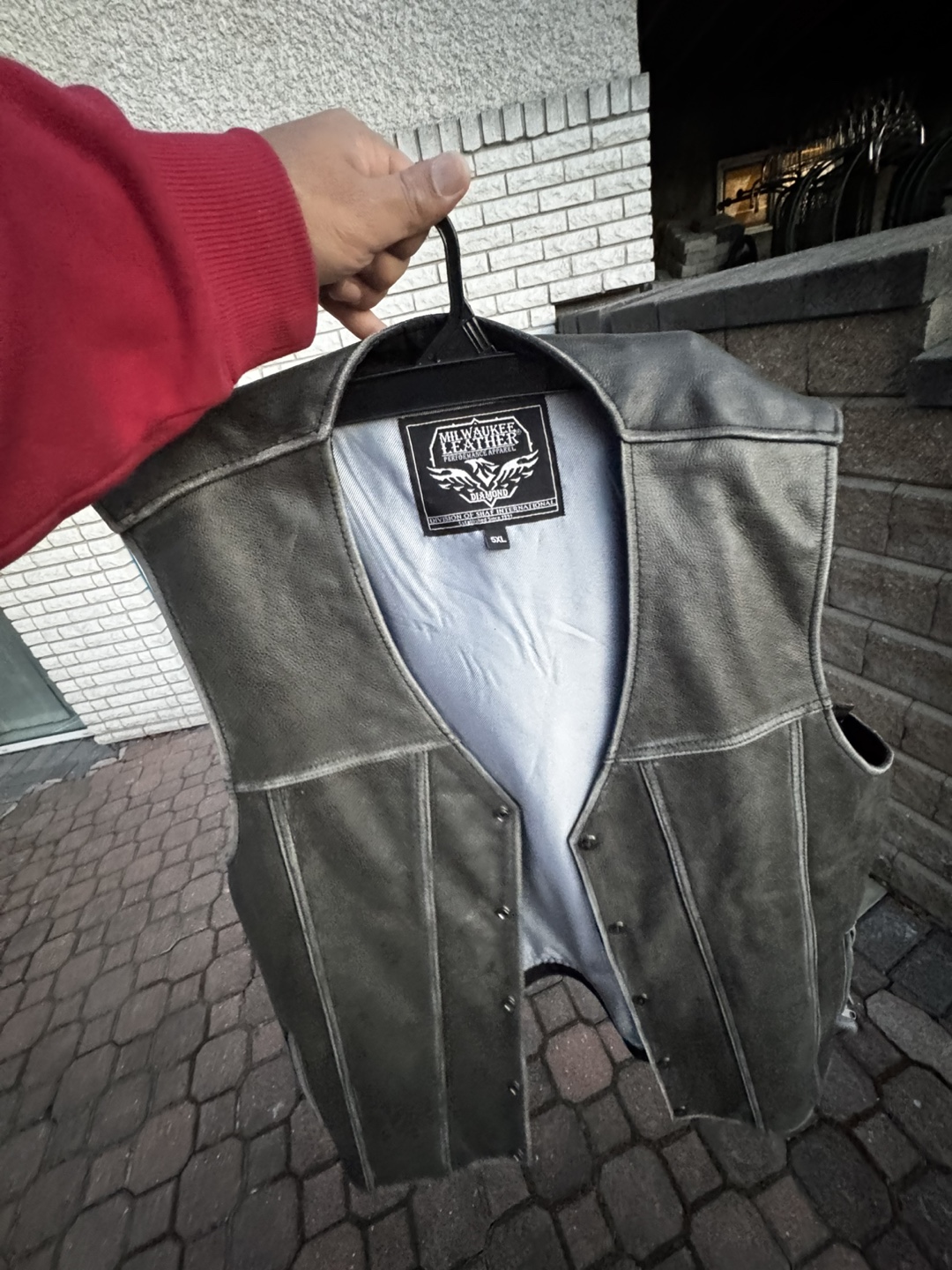 Men's Milwaukee Leather Vest - Size 3XL - photo 2