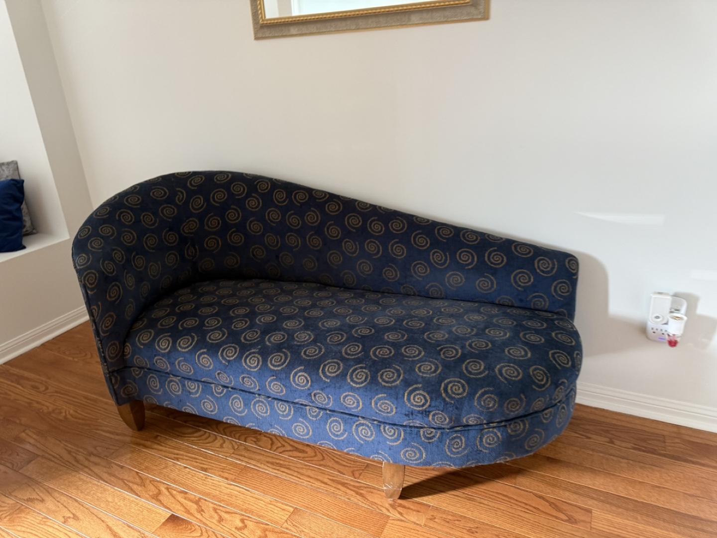 Blue and Gold Swirl Chaise Lounge - photo 2