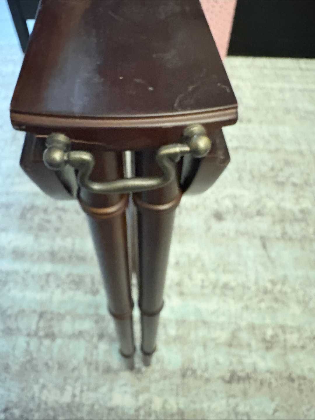 Antique Mahogany Round Drop-Leaf Table - photo 5