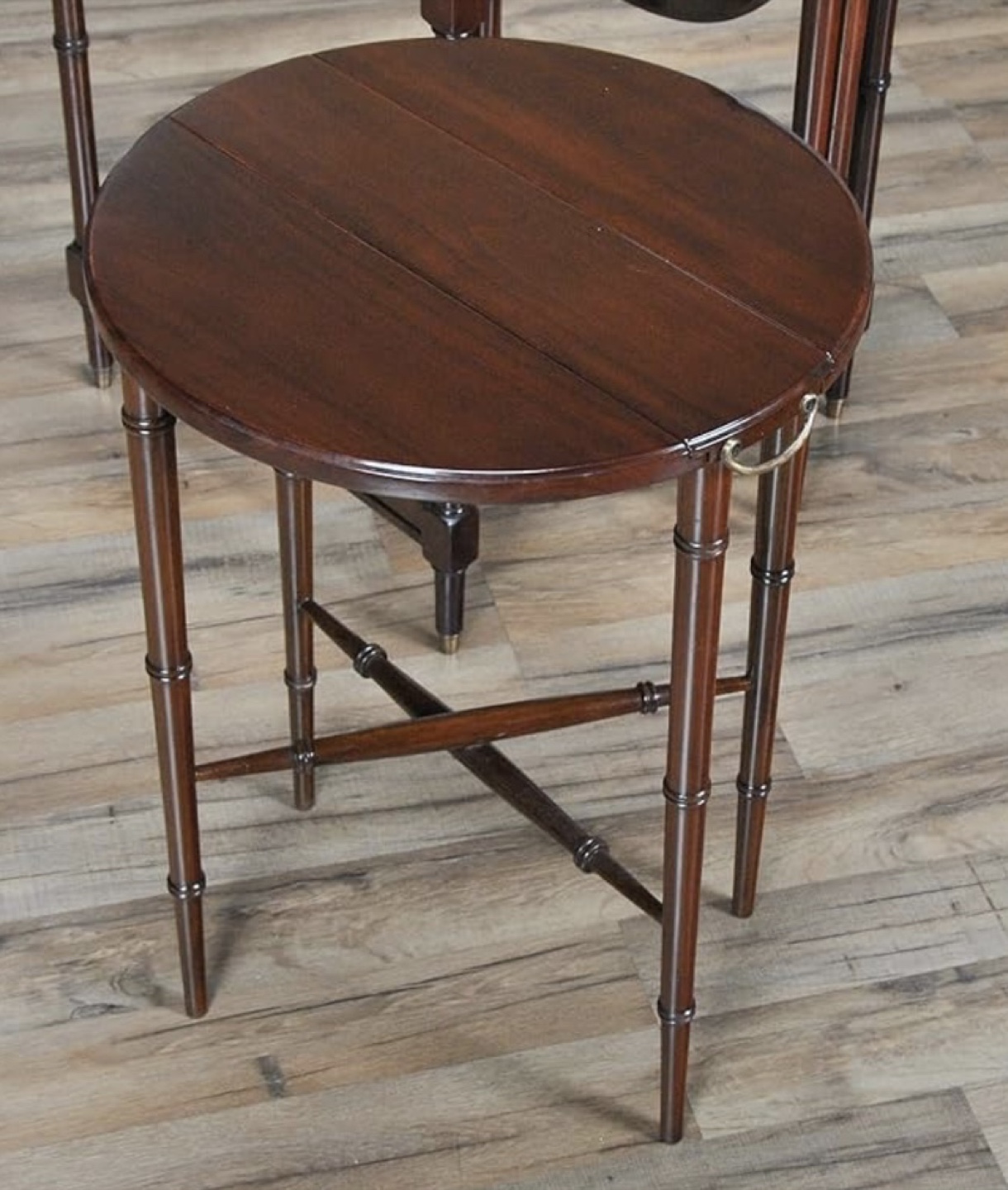 Antique Mahogany Round Drop-Leaf Table - photo 3