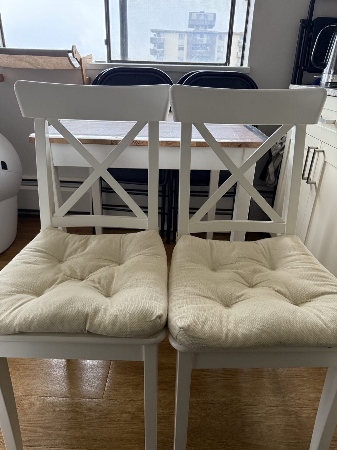 IKEA Ingatorp Table and Chairs - Moving Sale 💚 - photo 3