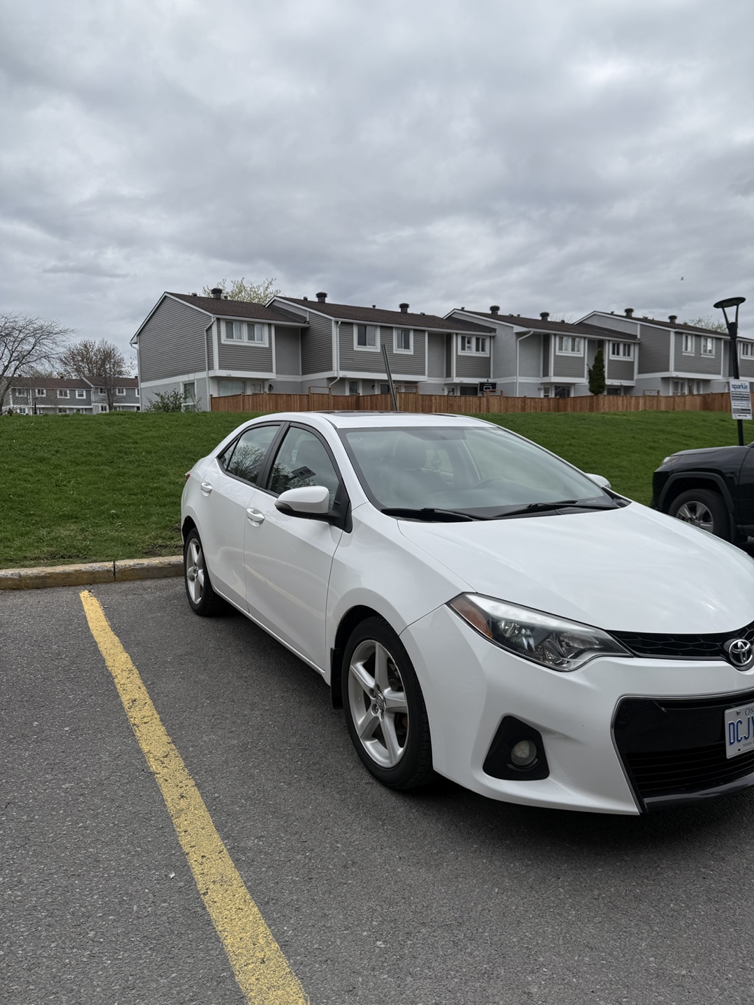 2015 Toyota Corolla - White - photo 2