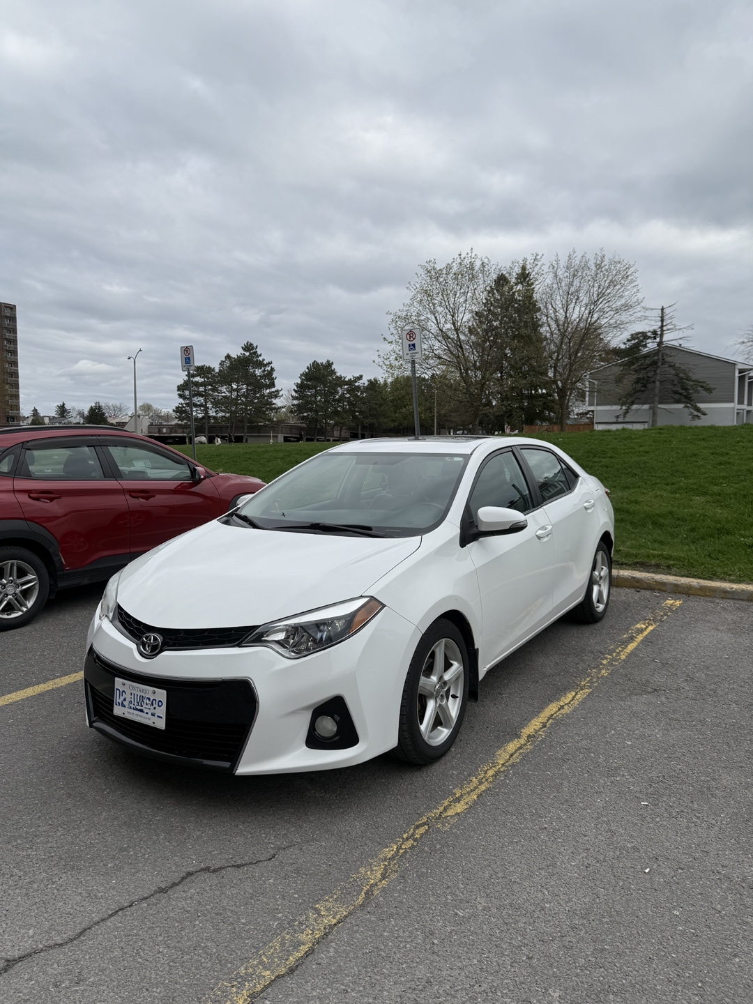 2015 Toyota Corolla - White - photo 5