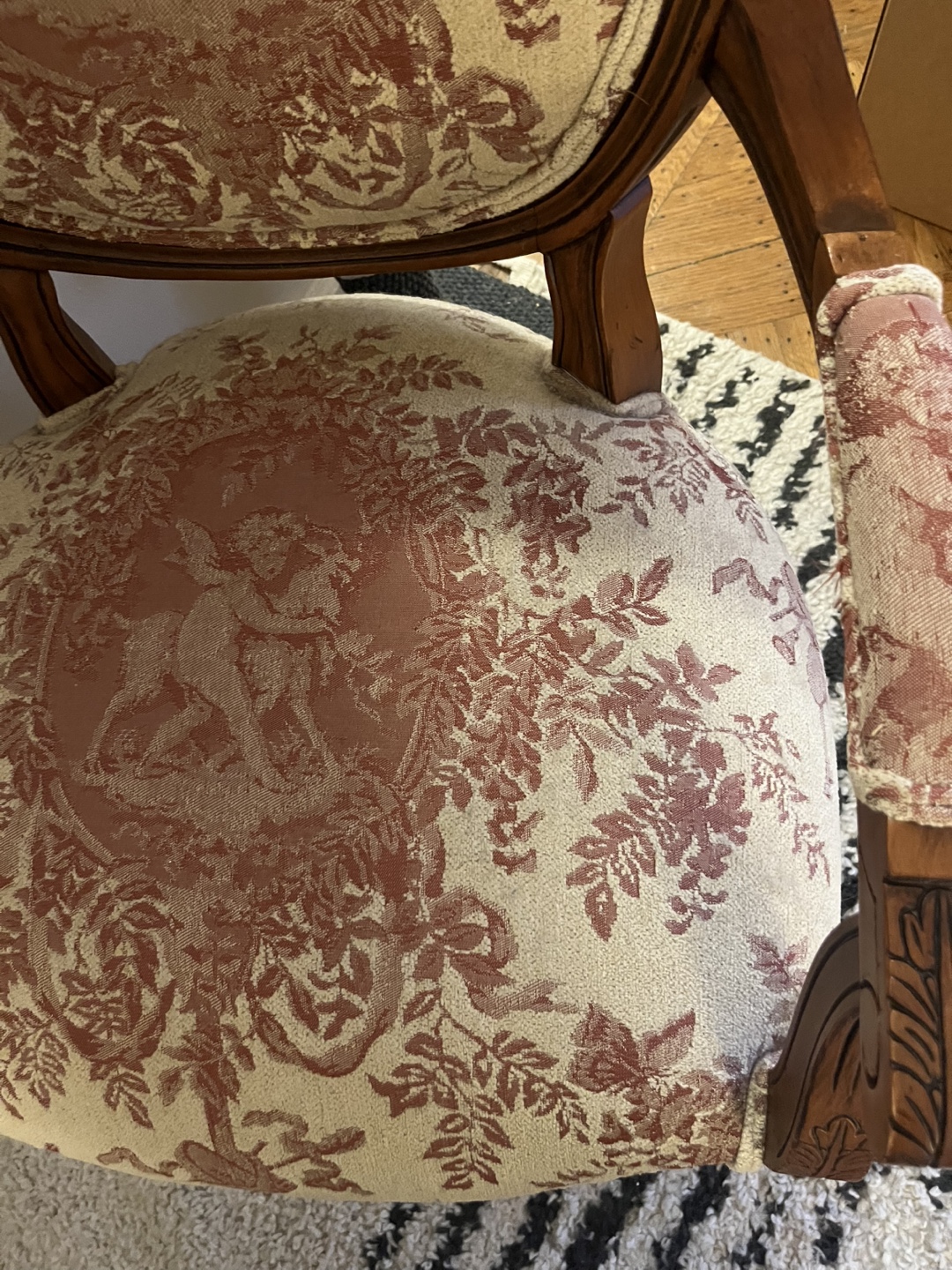 Vintage French-Style Armchair - photo 3