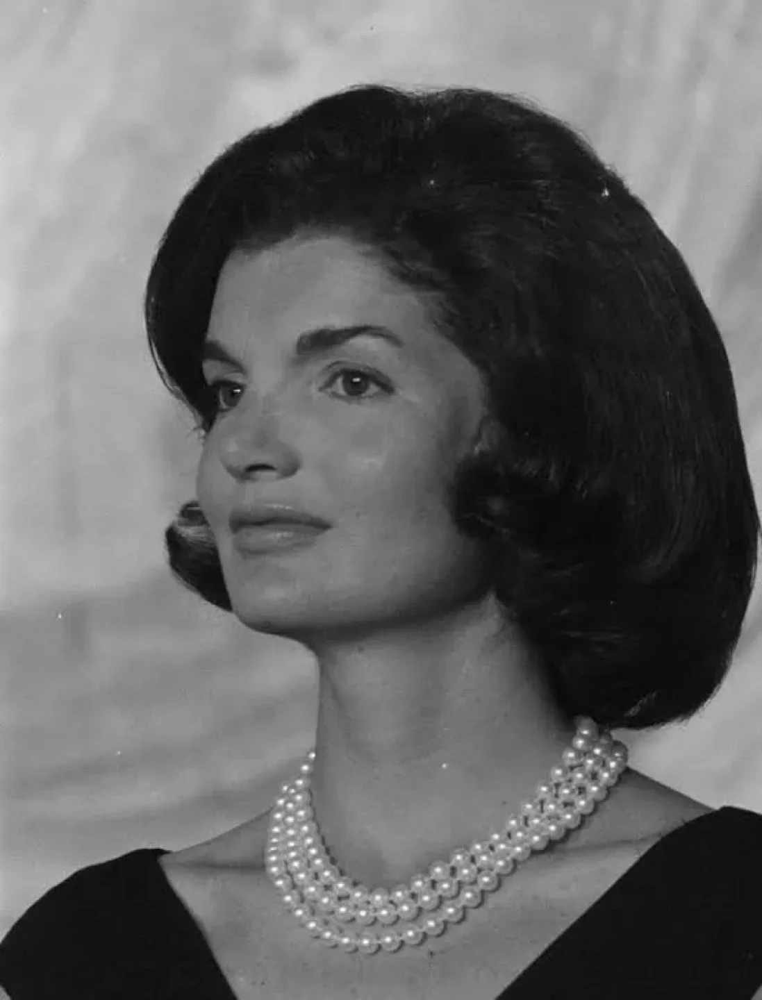 Camrose & Kross - Jackie Kennedy - JBK 3 Row Pearl Necklace image indicator(4)