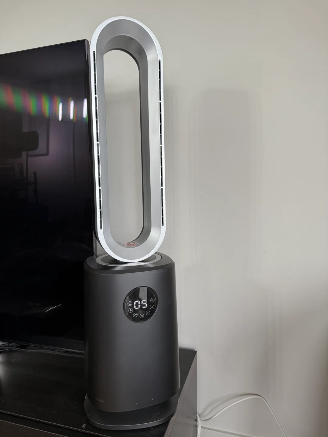 HealSmart 35-inch Bladeless Tower Fan, Heater & Cooling thumbnail
