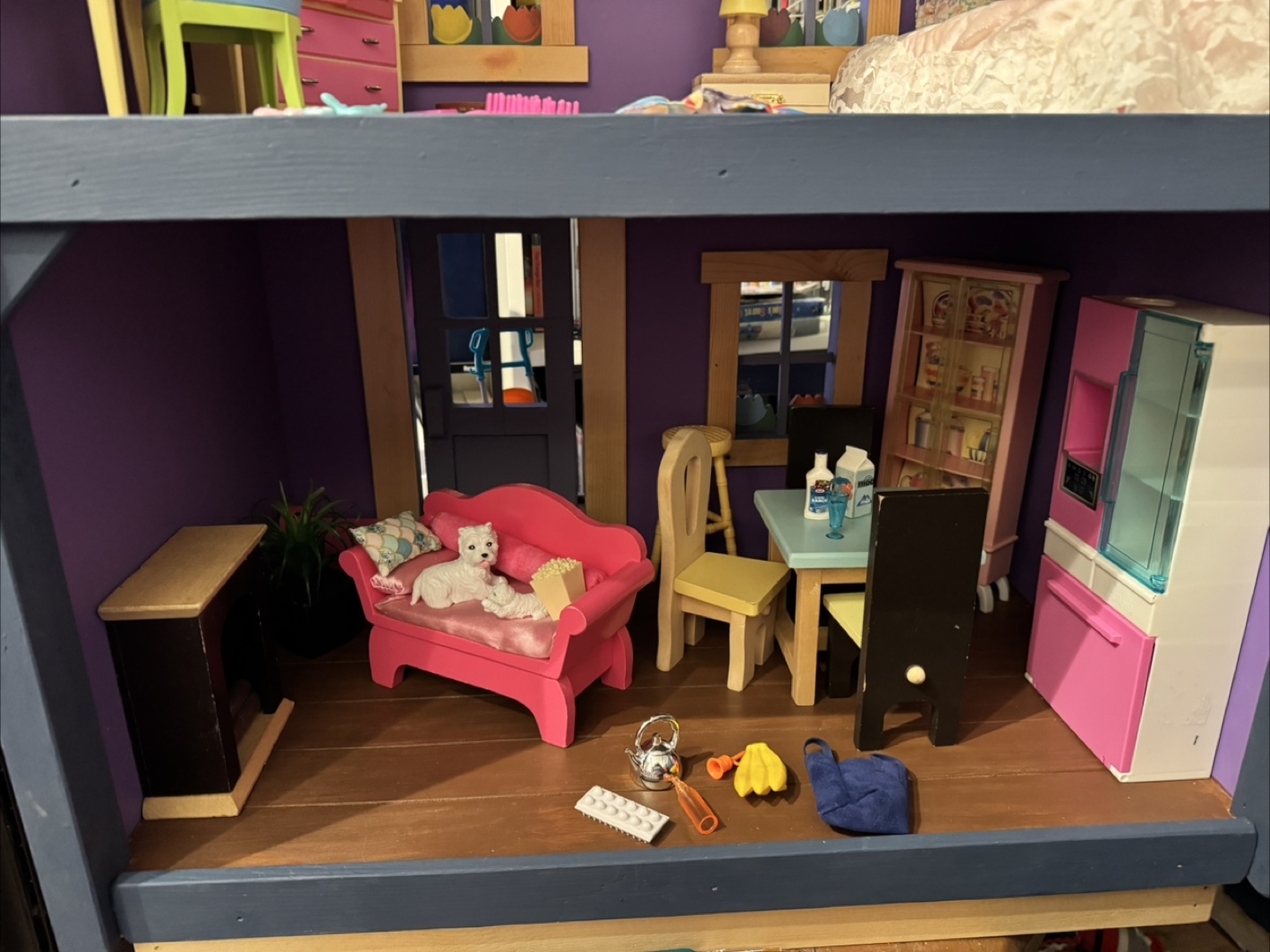 Custom-built Dollhouse with Furniture and Accessories - photo 3
