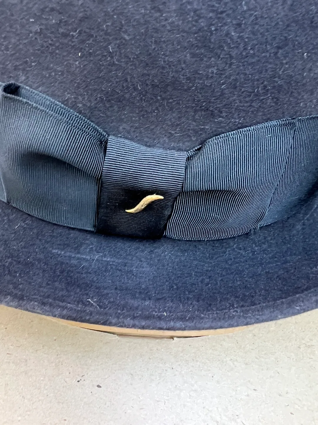 Vintage Stetson Royal Fedora Hat - Size 7 1/4 image indicator(7)