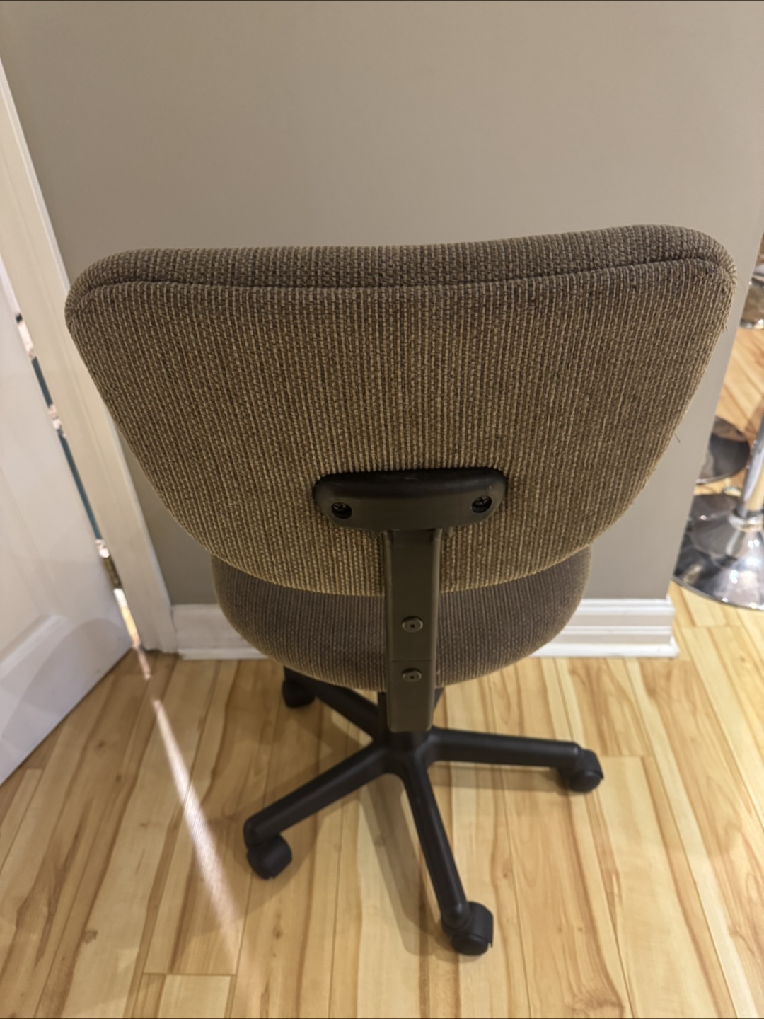 Office Chair - Brown Fabric - Adjustable - photo 2