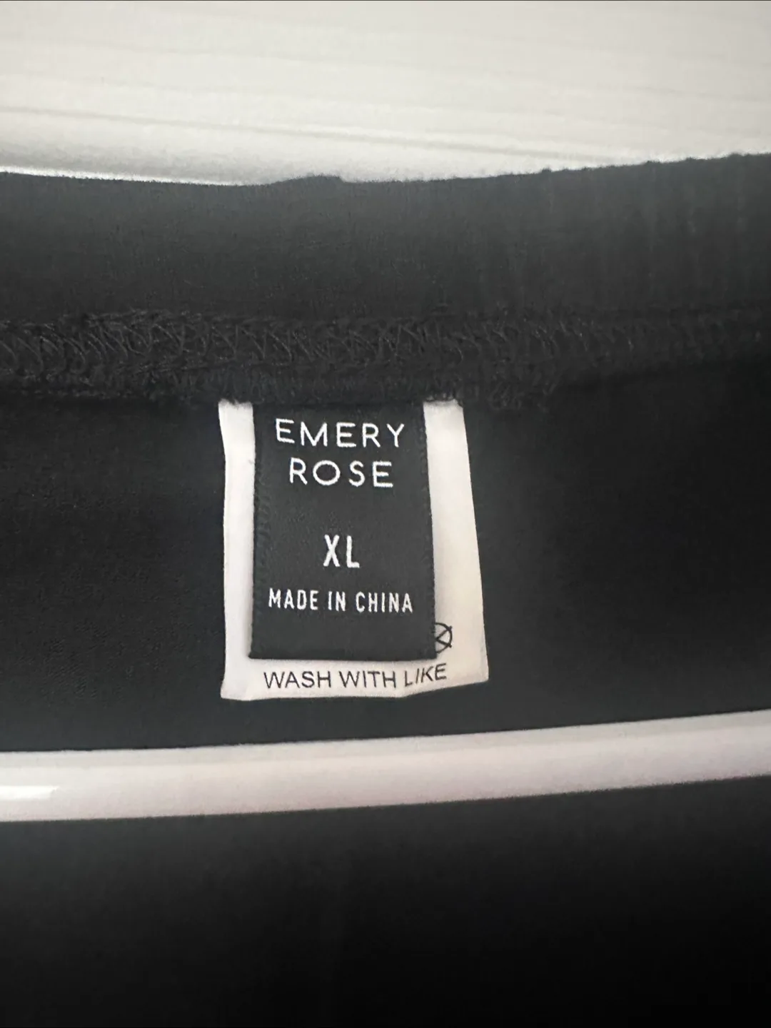 Emery Rose Black Pearl Leggings - Size XL image indicator(4)