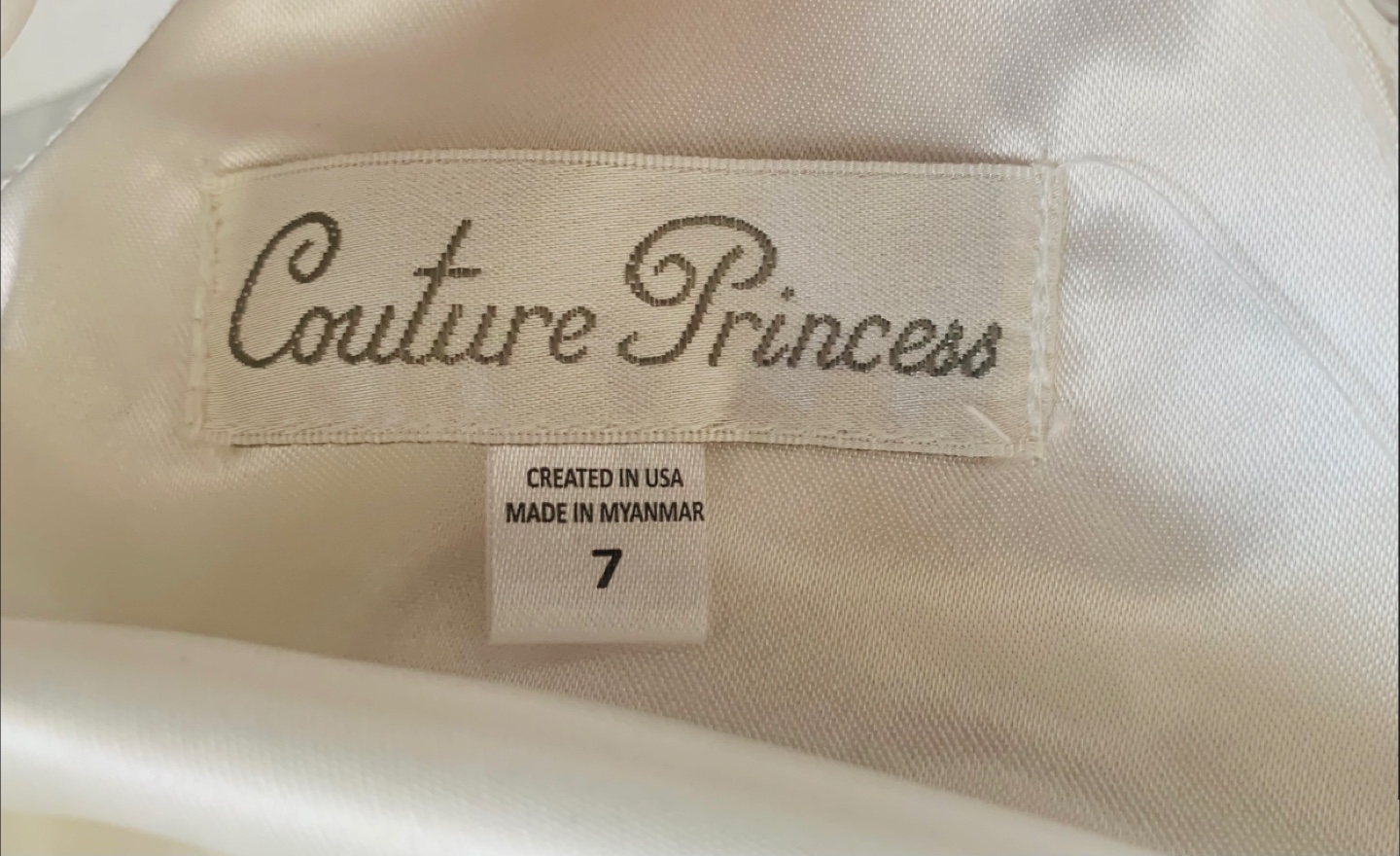 Couture Princess Girls' White Pearl Flower Girl Dress Size 7 - photo 3