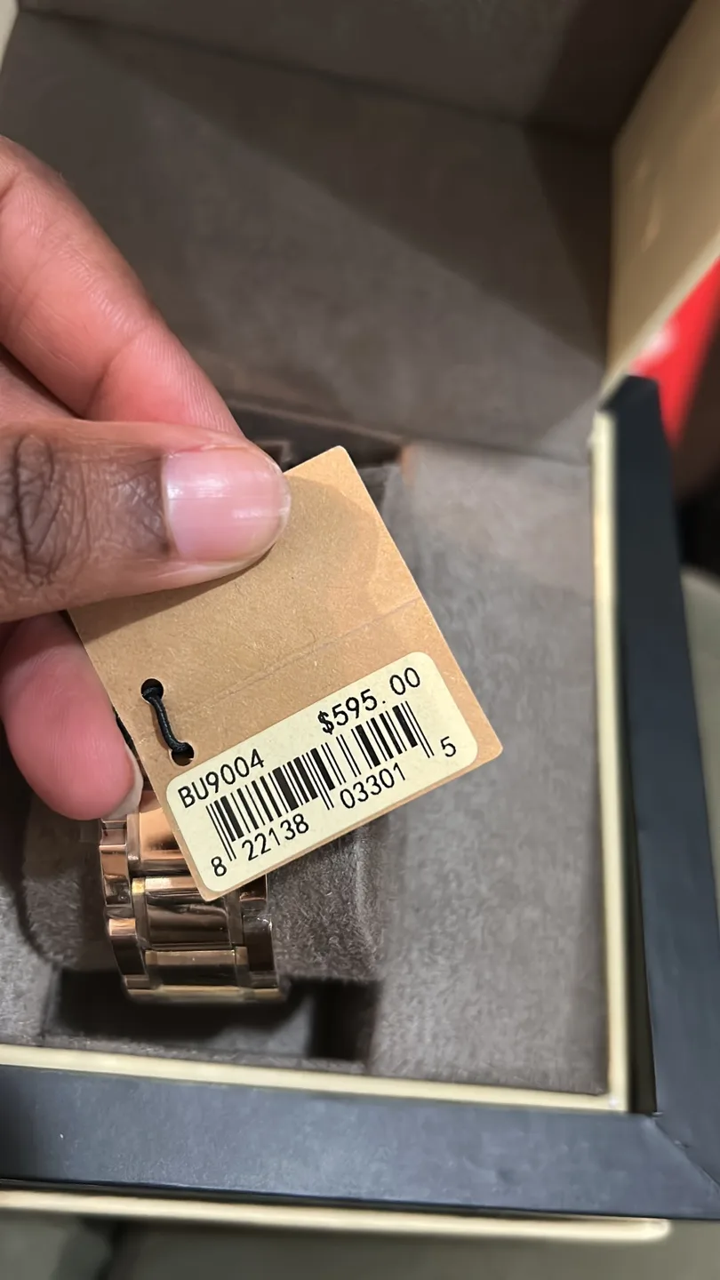 Burberry Men’s Watch image indicator(3)