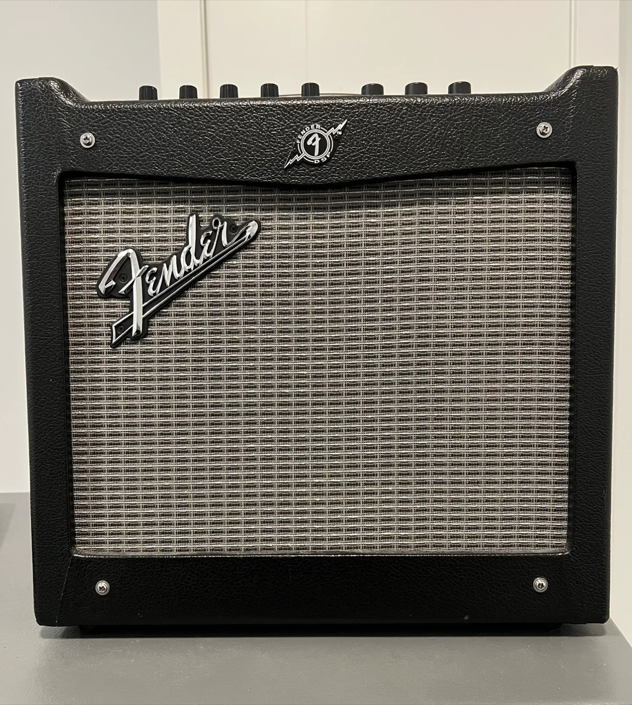 Fender Mustang I v.2 Guitar Amplifier thumbnail