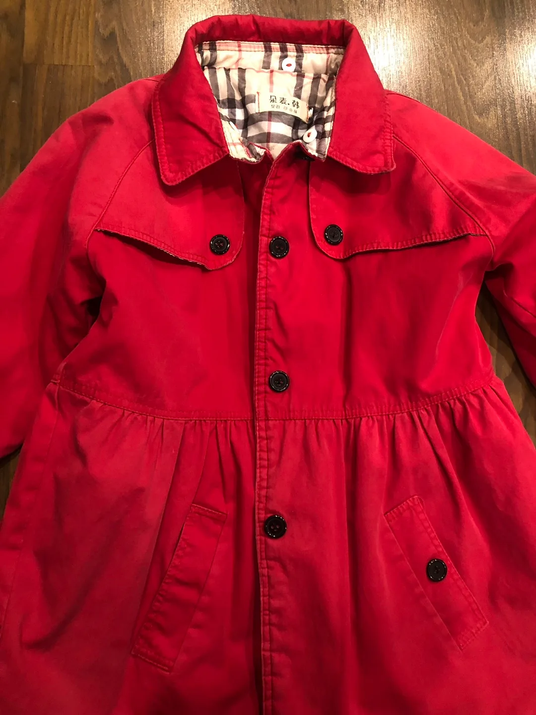 🏒Girls' Red Burberry-inspired Trench Coat - Size 160 (used) image indicator(3)