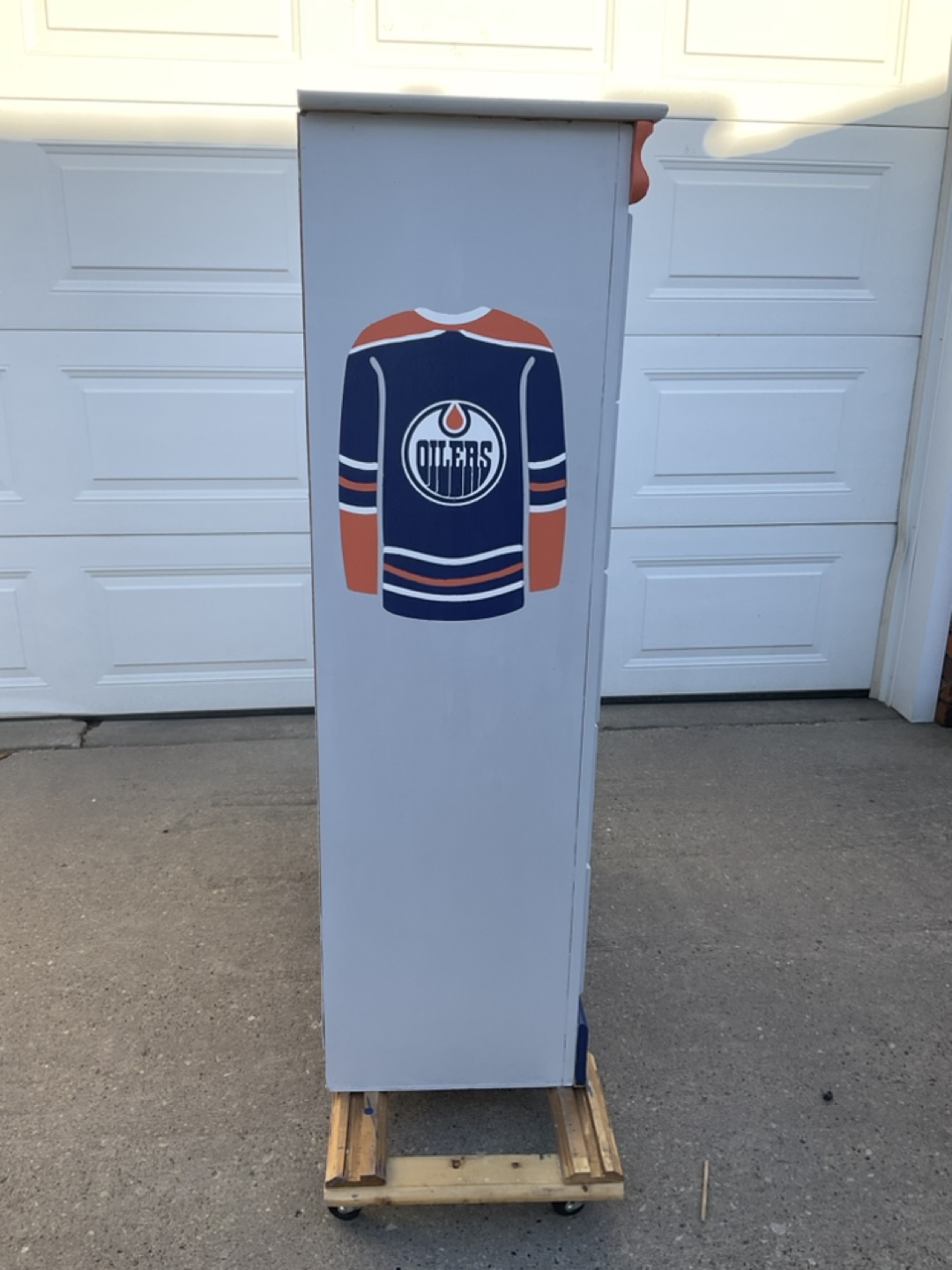 Edmonton Oilers Decorated Chest of Drawers - photo 3