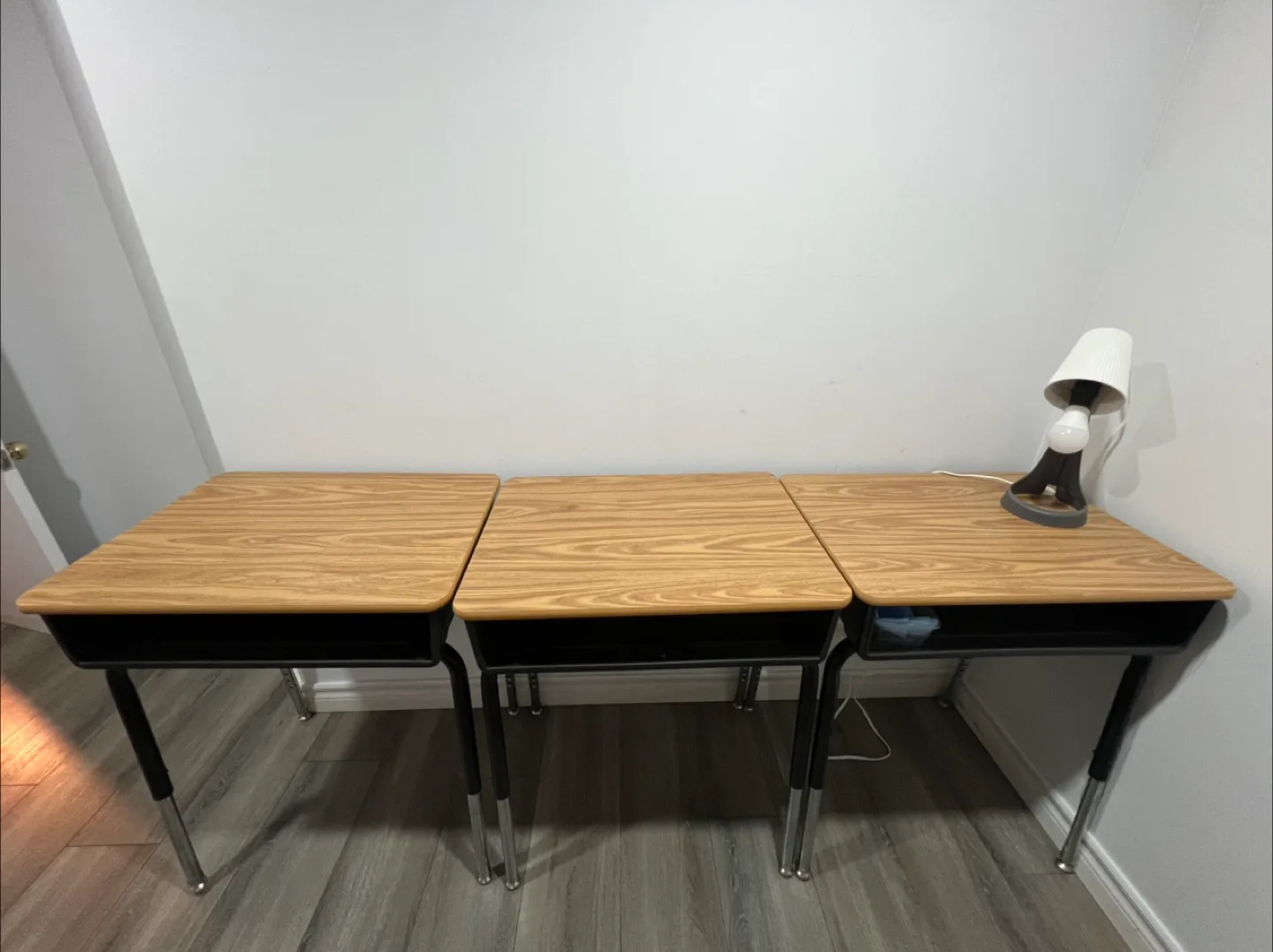College Student desks thumbnail