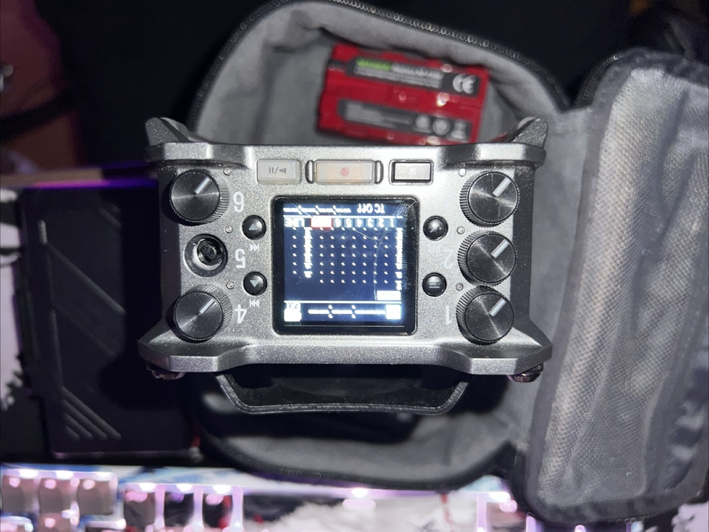 Zoom F6 Portable Audio Recorder and Interface - photo 3