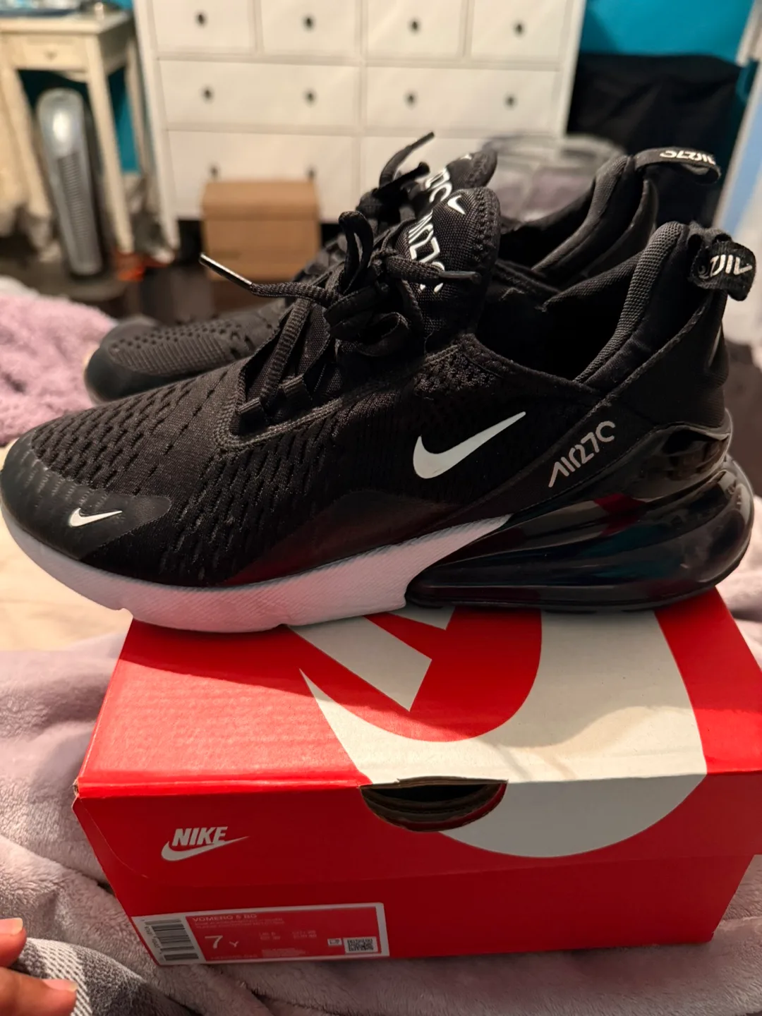 Nike Air Max 270 White Black thumbnail