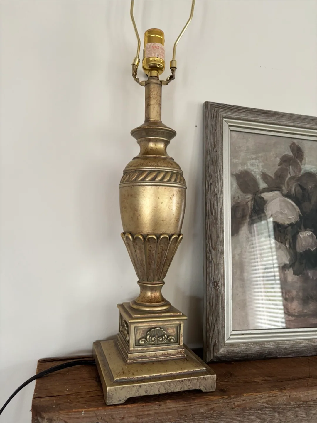 Vintage Elegant Gold Table Lamp thumbnail