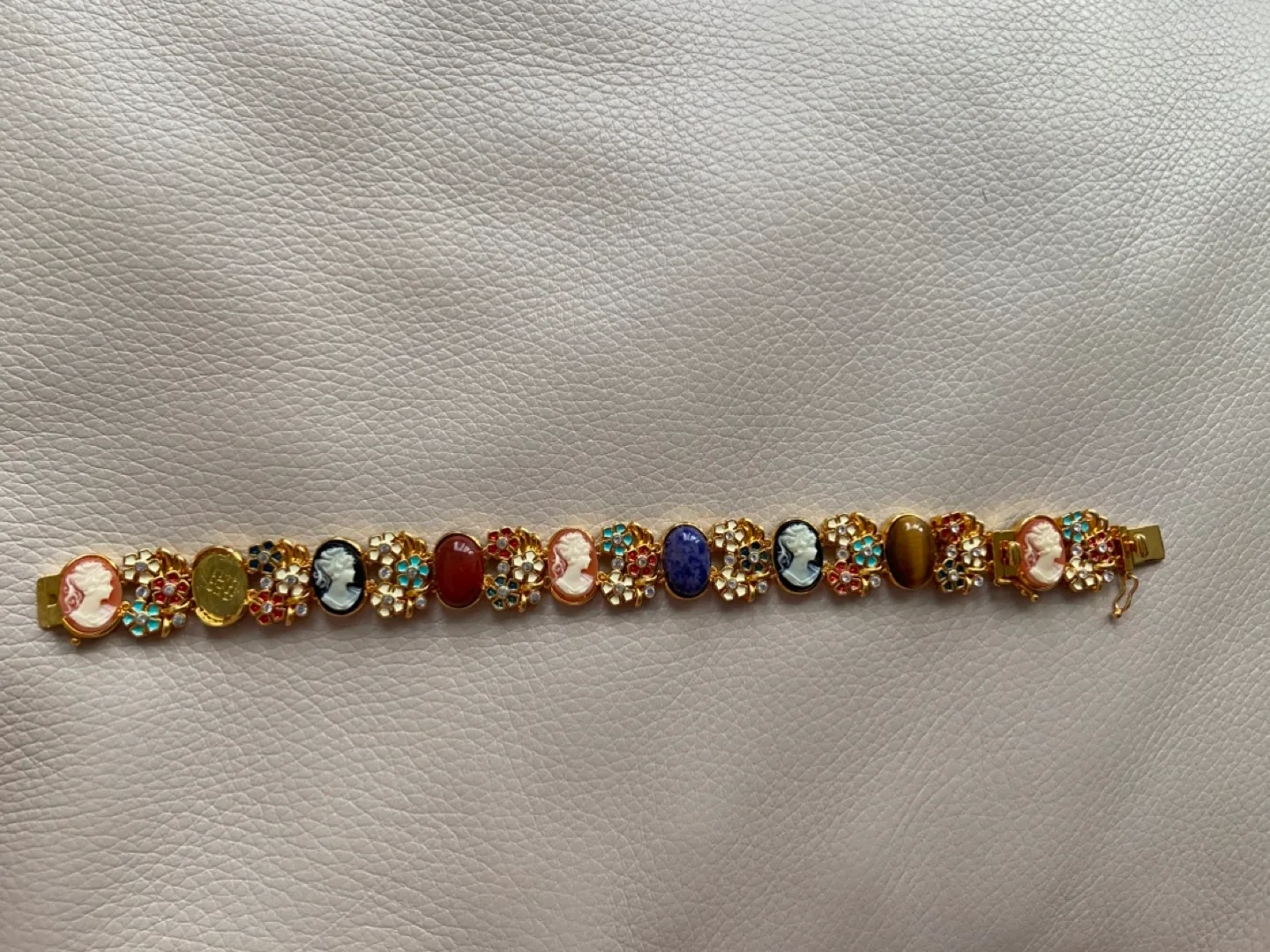 Camrose & Kross Jackie Kennedy Bracelet image indicator(2)