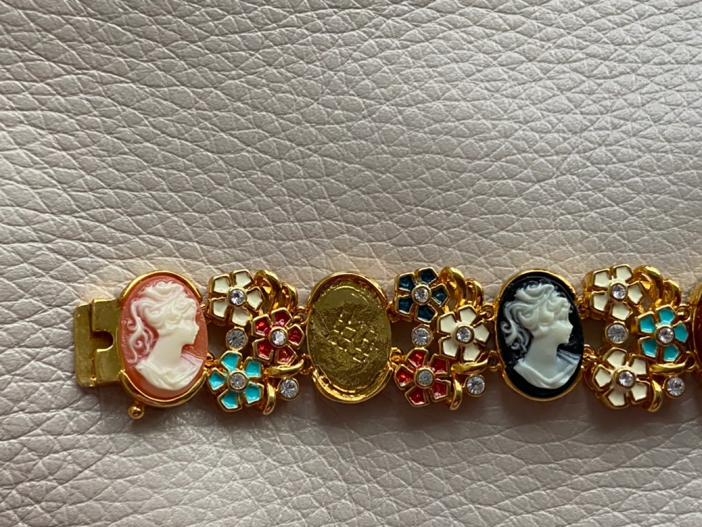 Camrose & Kross Jackie Kennedy Bracelet image indicator(3)