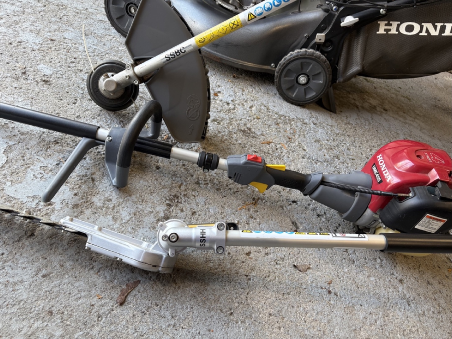 Honda Lawnmower and Trimmer both Excellent Conditions! - photo 3