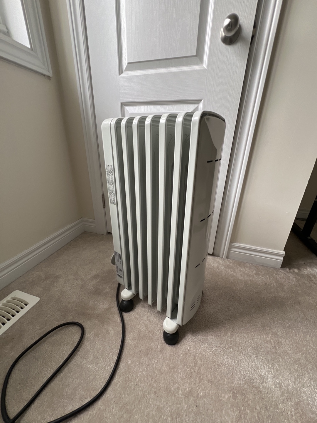 6-Fin Oil-Filled Radiator Heater - photo 2