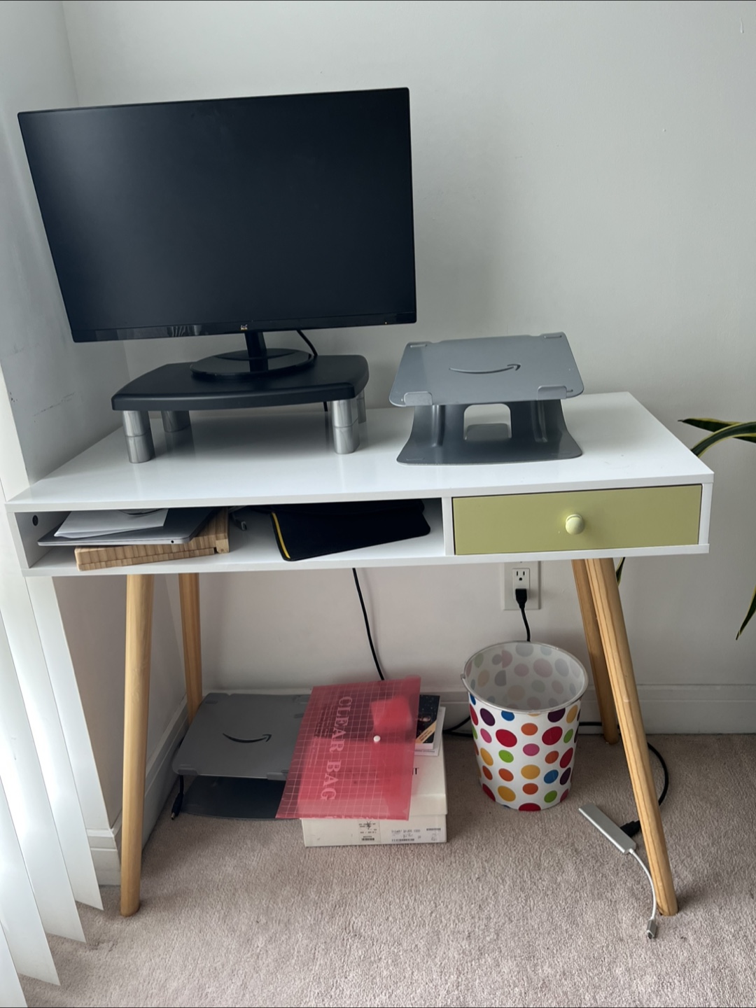 Desk+ laptop stand