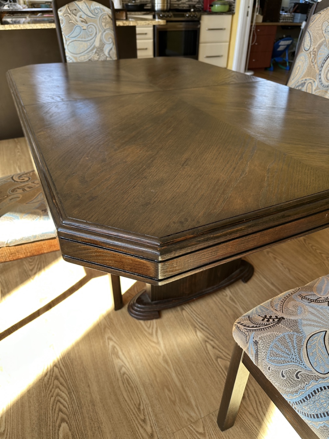 Pristine Solid Wood Extendable Table with 4 Chairs (CAN DELIVER) - photo 3