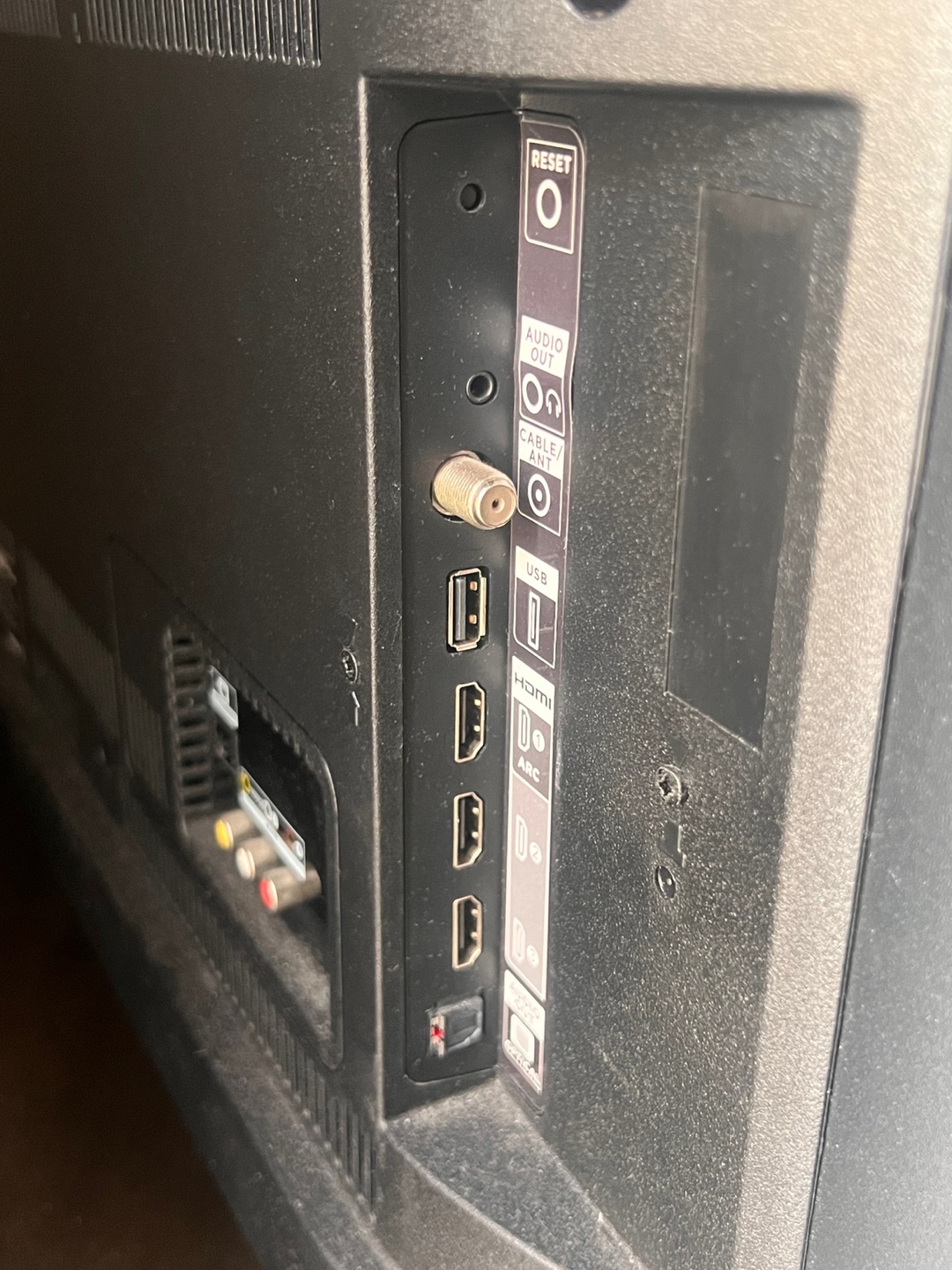 43” TCL Roku Smart TV - photo 3