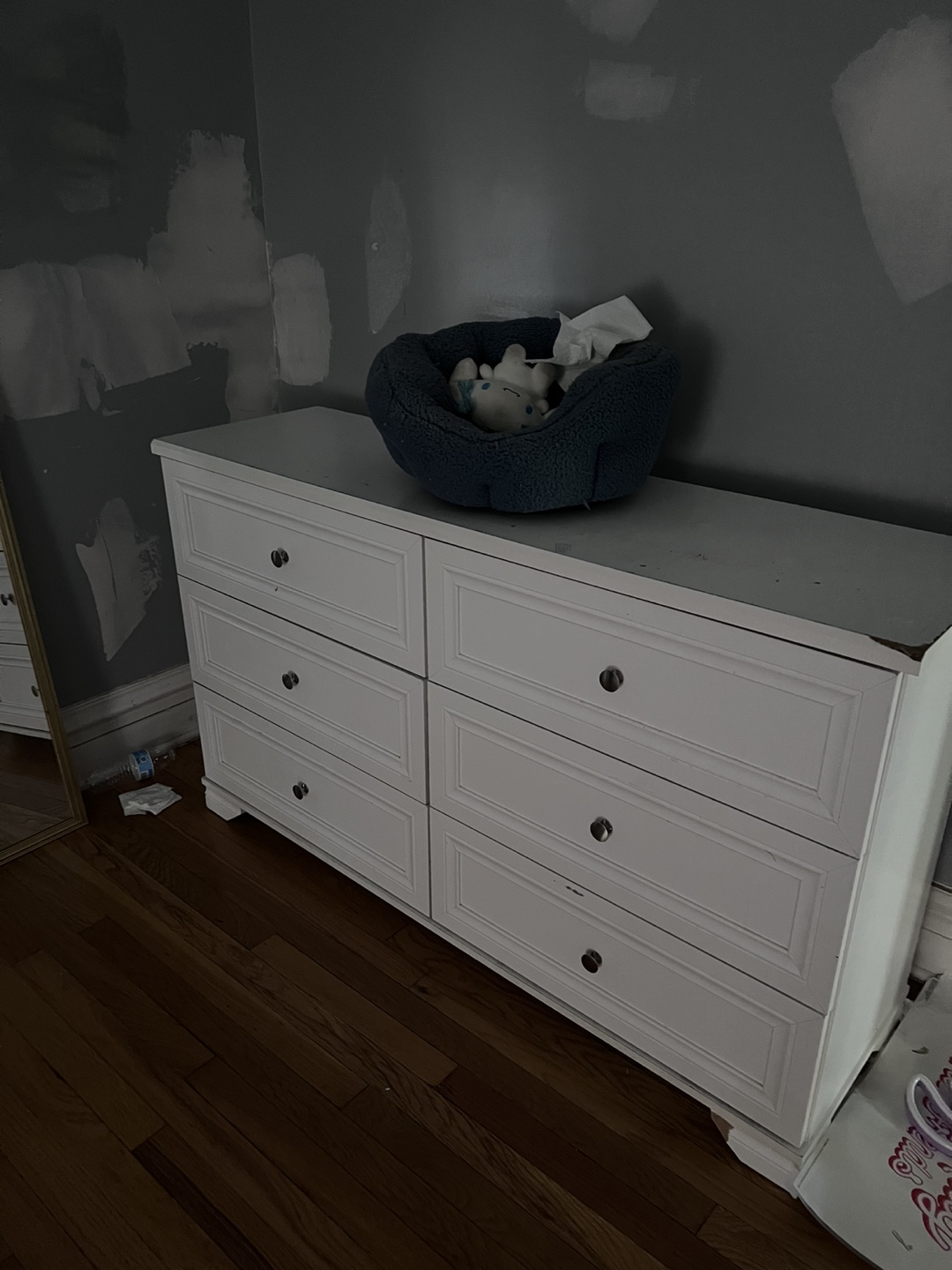 2 White Wooden 7-Drawer Dresser - photo 5