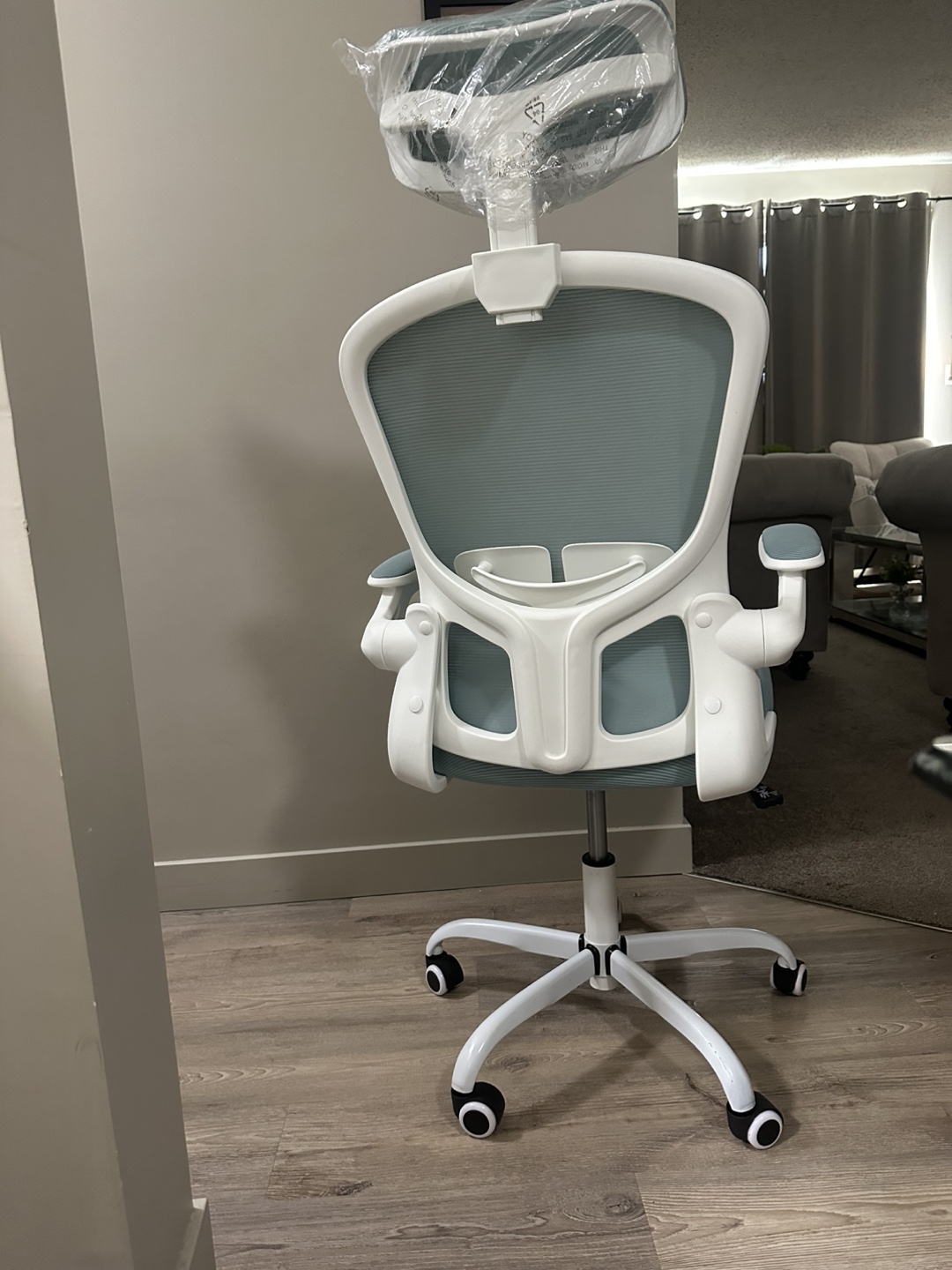 Brand-New Mimoglad Ergonomic Office Chair – High Back - photo 4