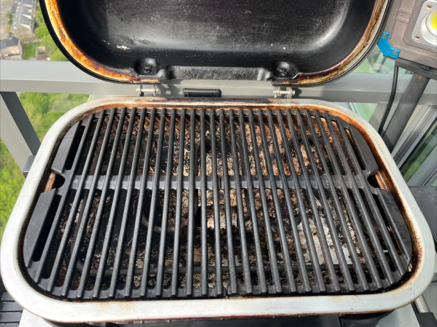 Weber Lumin 2-Burner Portable Electric BBQ in Black image indicator(6)