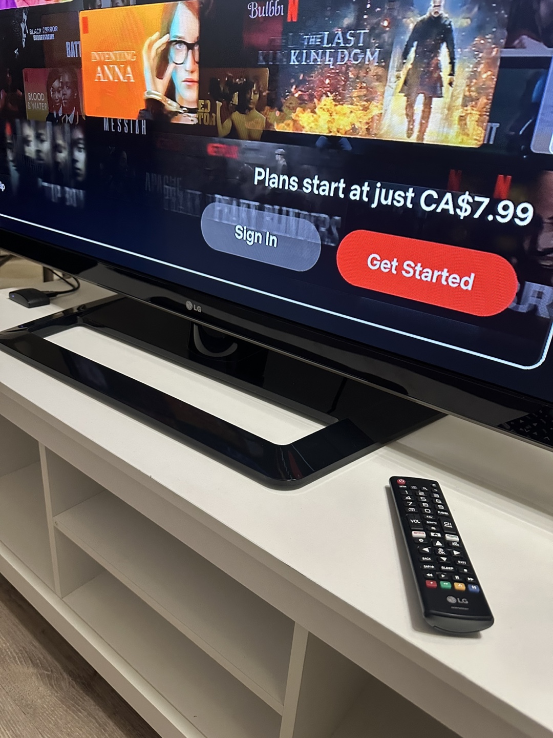 55″ LG LED TV (non-smart) comes with Roku TV stick - photo 3