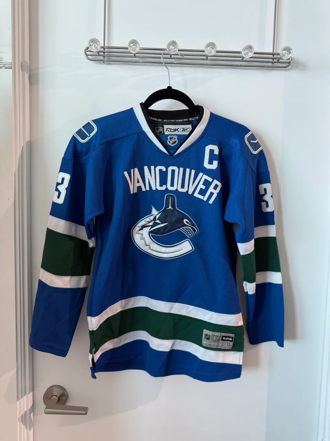 Vancouver Canucks H. Sedin Jersey thumbnail