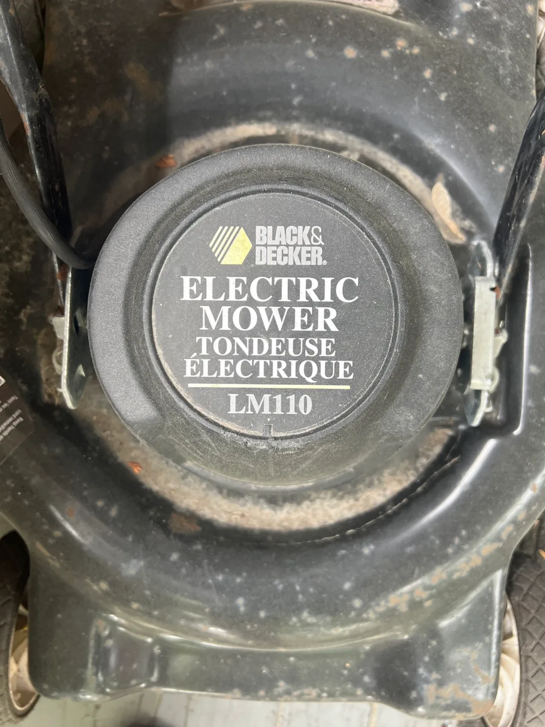 Black & Decker LM110 Electric Lawn Mower image indicator(2)