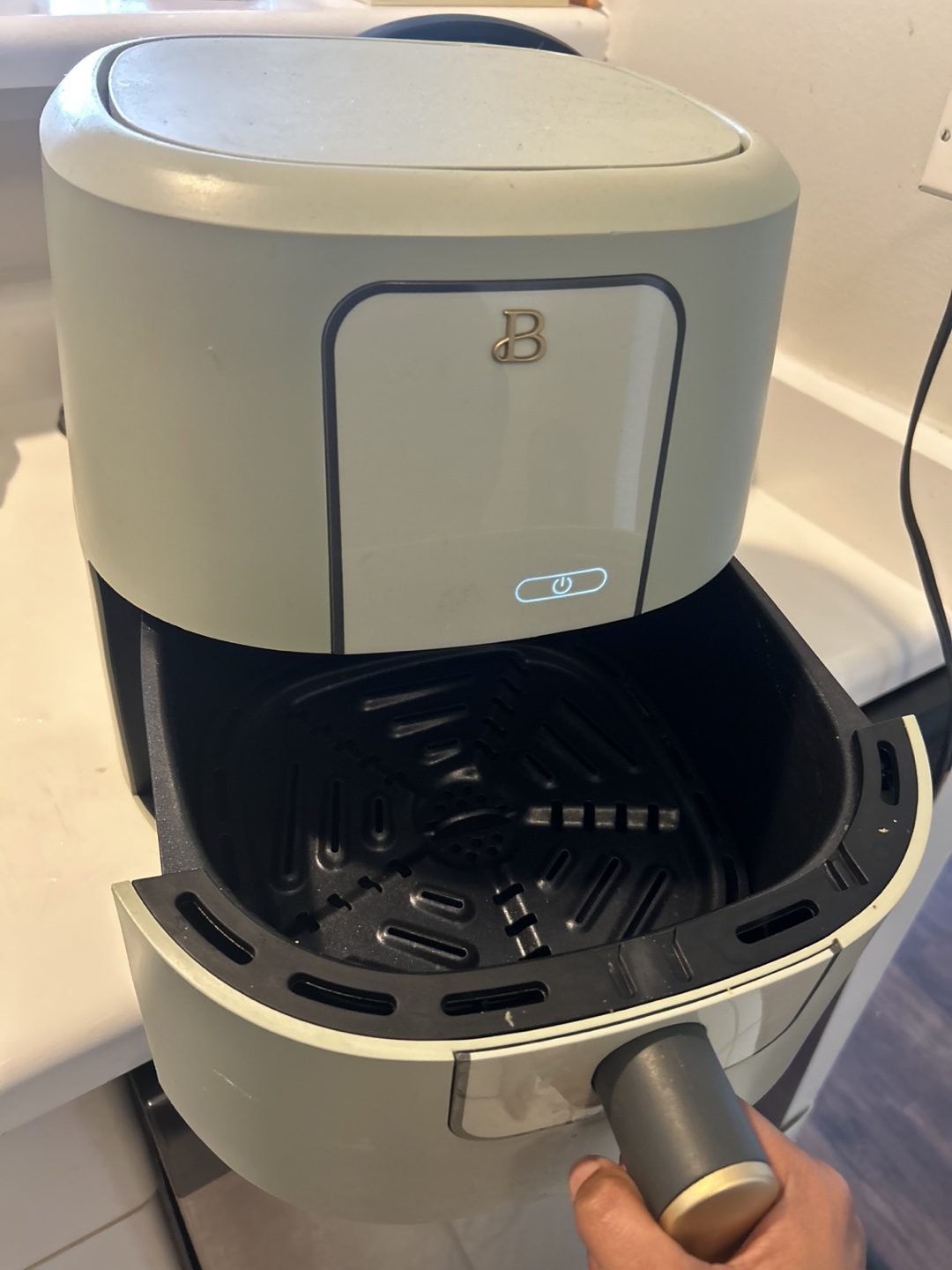 Brand New Drew Barrymore Series 6 Quart Air Fryer - photo 4