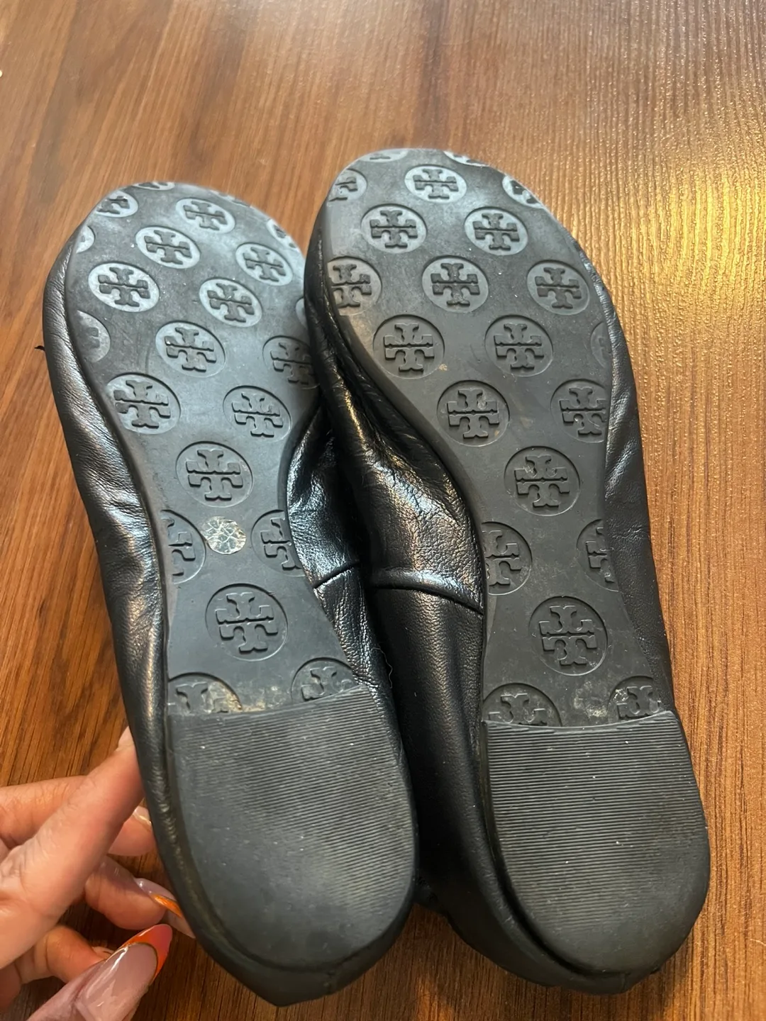 Authentic Tory Burch Black Leather Ballet Flats image indicator(3)