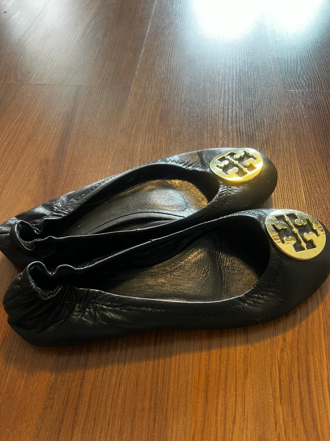 Authentic Tory Burch Black Leather Ballet Flats image indicator(2)