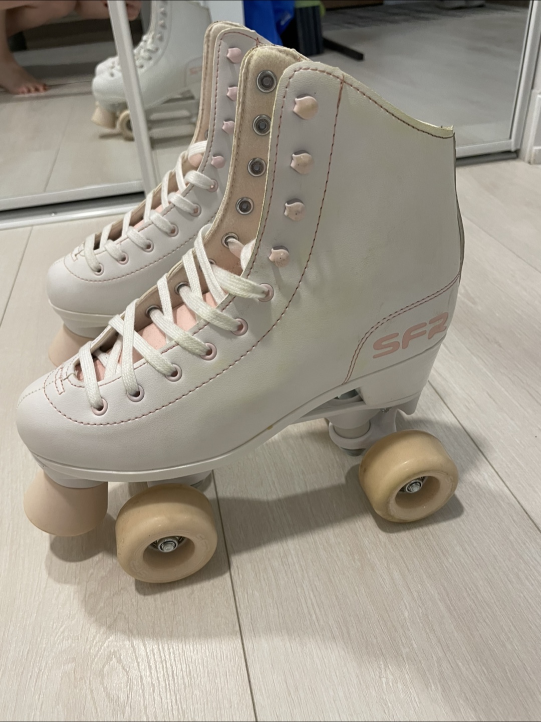 White and Pink SFR Roller Skates - photo 3