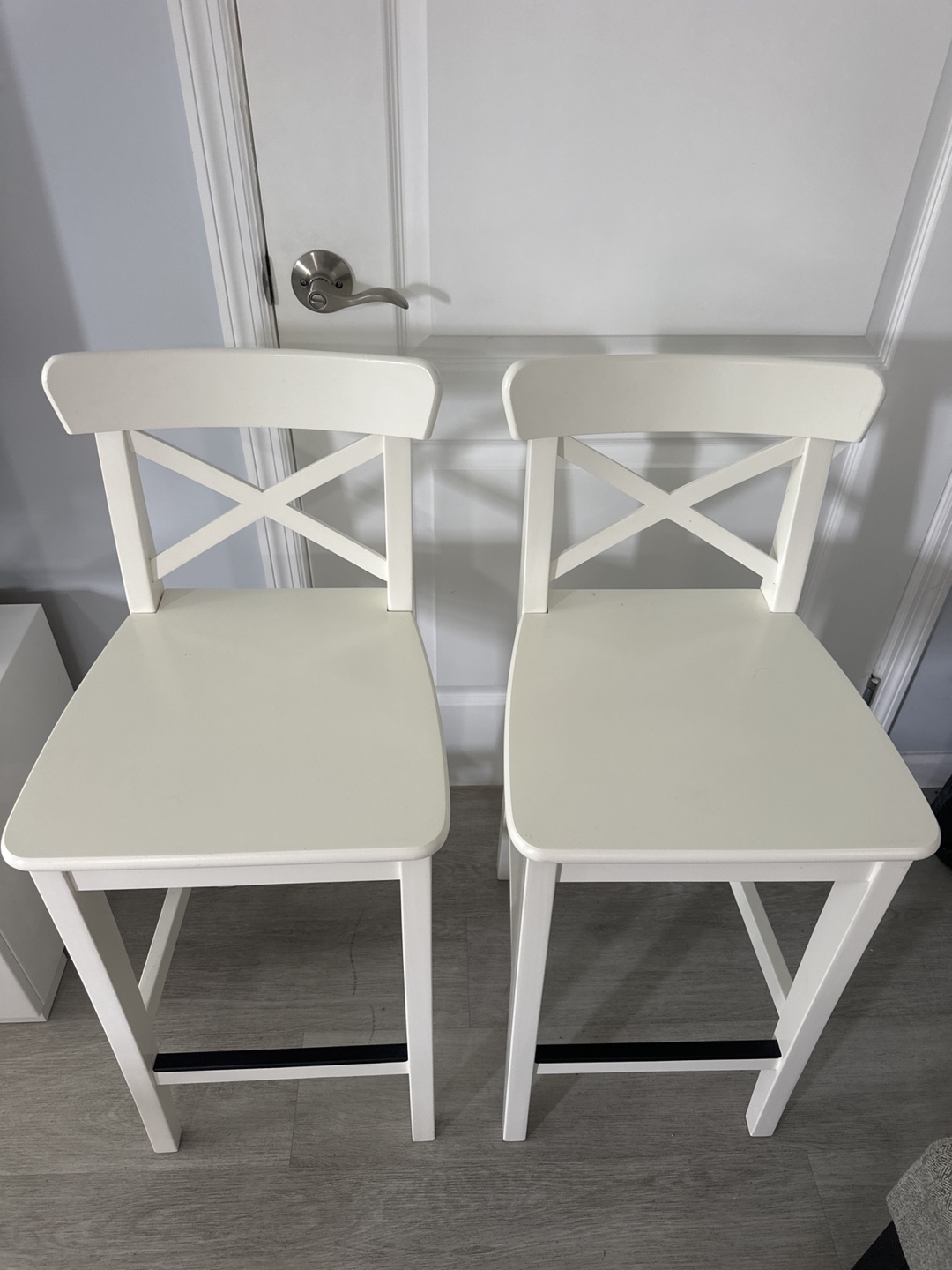 IKEA INGOLF White Bar Stools 101.226.47 - photo 2