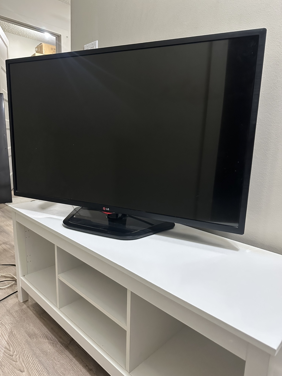 43″ LG Smart TV – Excellent Condition - photo 5