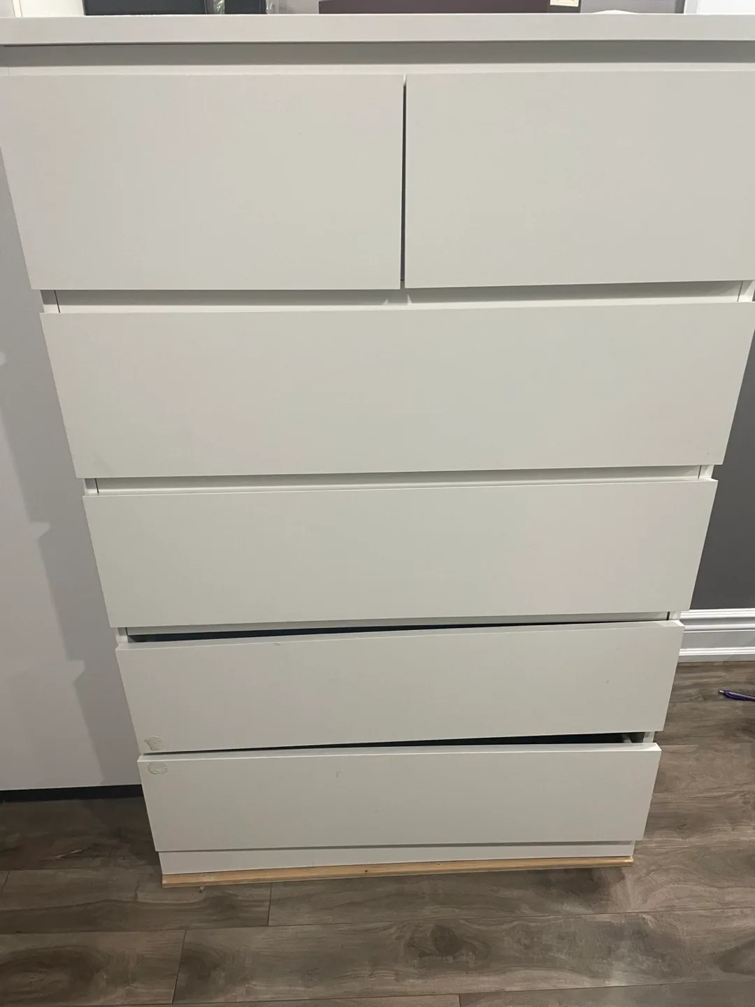 White 6-Drawer Chest of Drawers thumbnail