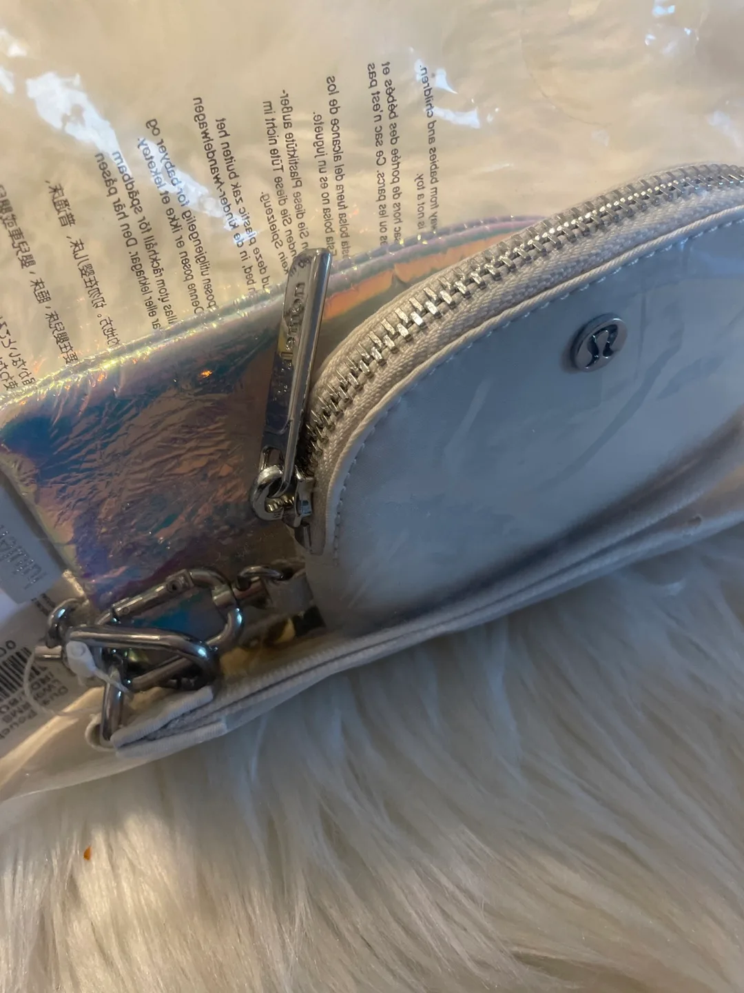 NEW Lululemon Dual Pouch Wristlet Irisdecent image indicator(4)