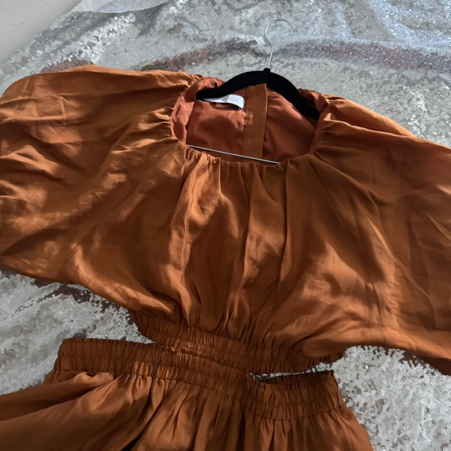 Jl Luxe Mayra dress in orange image indicator(3)