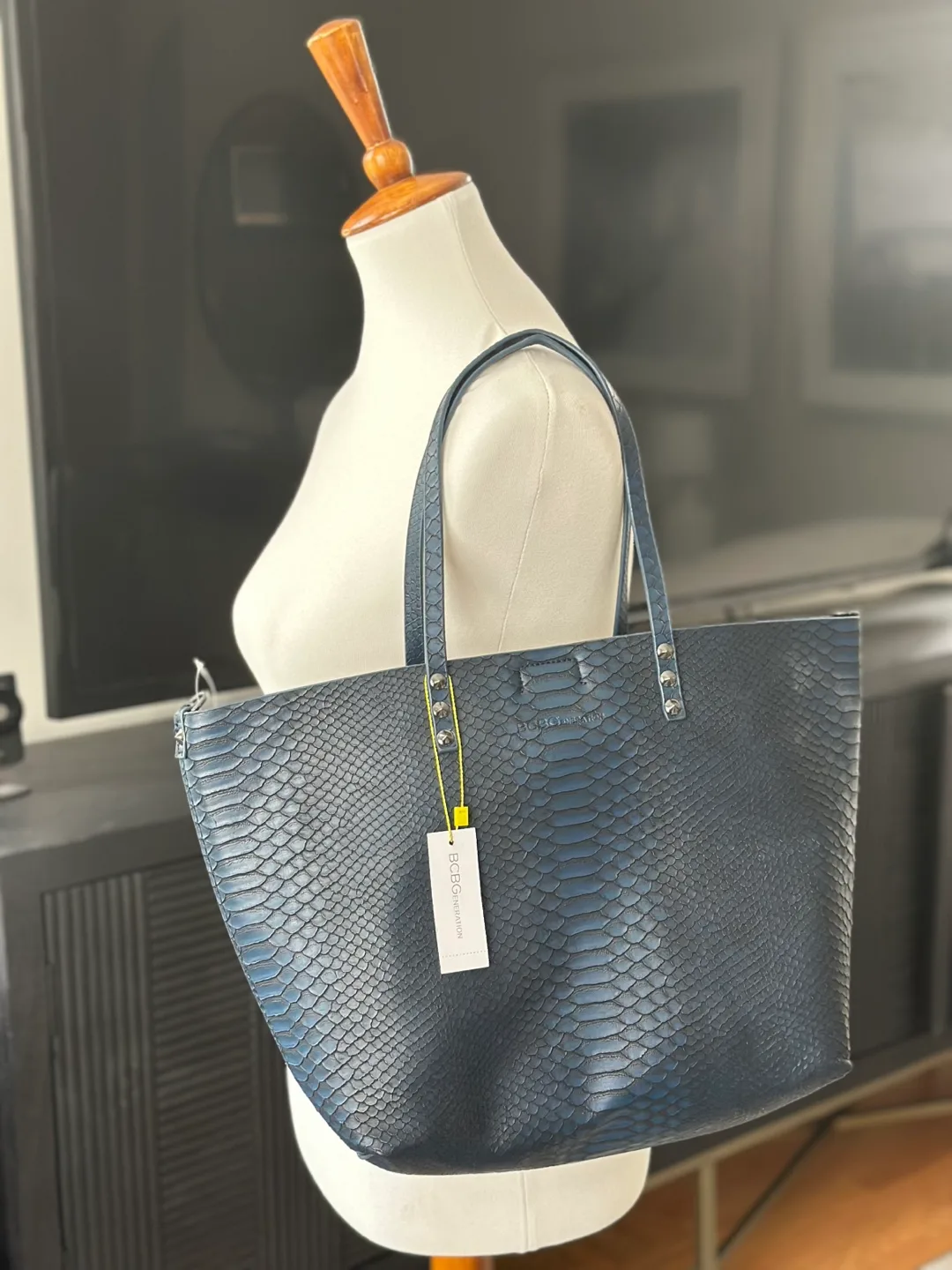BCBG Generation Snakeskin Tote Bag NWT 🥕 thumbnail